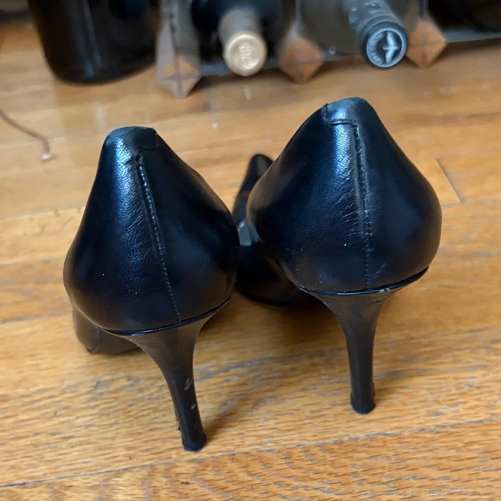 Vintage Women's Black Leather Heels - Picture 2 of 4